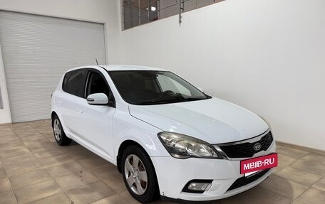 KIA cee'd I рестайлинг, 2011 год, 800 000 рублей, 2 фотография