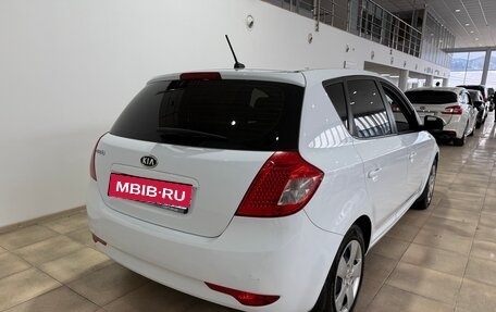 KIA cee'd I рестайлинг, 2011 год, 800 000 рублей, 4 фотография