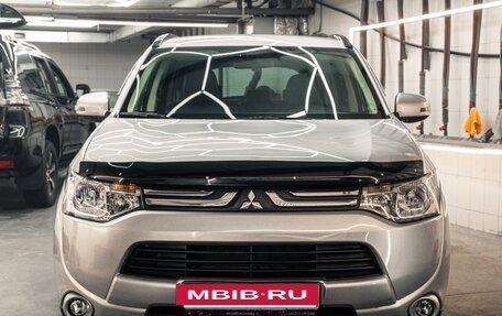 Mitsubishi Outlander III рестайлинг 3, 2013 год, 1 800 000 рублей, 6 фотография