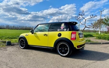 MINI Hatch, 2007 год, 750 000 рублей, 32 фотография