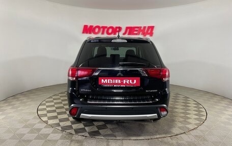 Mitsubishi Outlander III рестайлинг 3, 2016 год, 2 050 000 рублей, 5 фотография