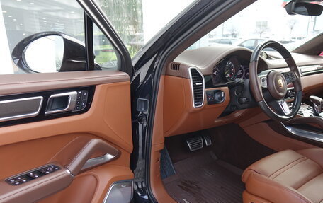 Porsche Cayenne III, 2022 год, 17 700 000 рублей, 7 фотография