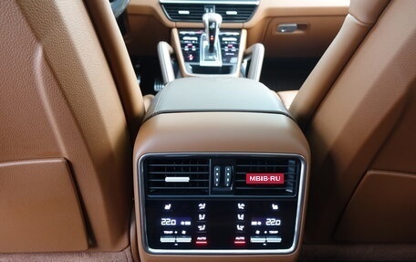 Porsche Cayenne III, 2022 год, 17 700 000 рублей, 23 фотография