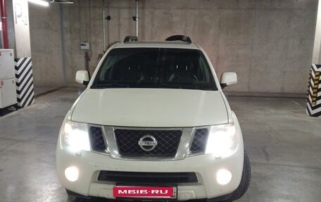 Nissan Pathfinder, 2012 год, 1 990 000 рублей, 1 фотография