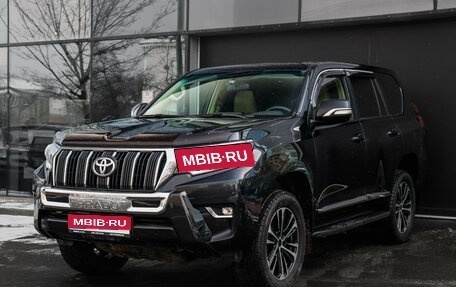 Toyota Land Cruiser Prado 150 рестайлинг 2, 2022 год, 5 650 000 рублей, 1 фотография