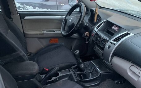 Mitsubishi Pajero Sport II рестайлинг, 2012 год, 1 800 000 рублей, 8 фотография