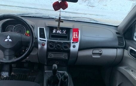 Mitsubishi Pajero Sport II рестайлинг, 2012 год, 1 800 000 рублей, 7 фотография