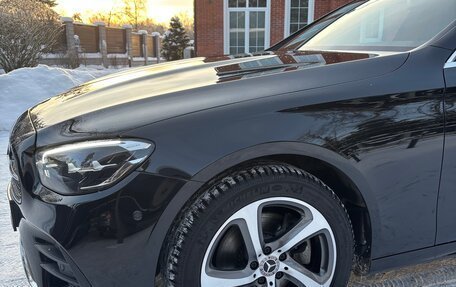 Mercedes-Benz E-Класс, 2022 год, 6 300 000 рублей, 4 фотография