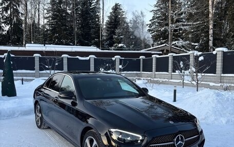 Mercedes-Benz E-Класс, 2022 год, 6 300 000 рублей, 2 фотография