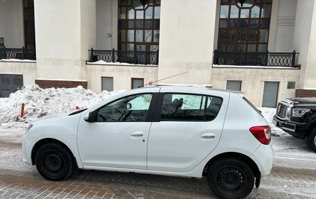 Renault Sandero II рестайлинг, 2018 год, 990 000 рублей, 2 фотография