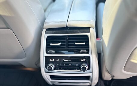 BMW 7 серия, 2017 год, 3 750 000 рублей, 29 фотография