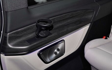 Mercedes-Benz V-Класс, 2025 год, 14 600 000 рублей, 24 фотография