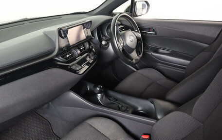 Toyota C-HR I рестайлинг, 2018 год, 1 999 000 рублей, 12 фотография