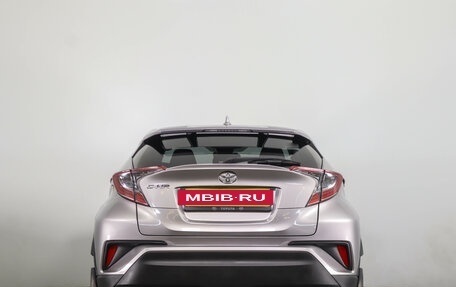 Toyota C-HR I рестайлинг, 2018 год, 1 999 000 рублей, 5 фотография