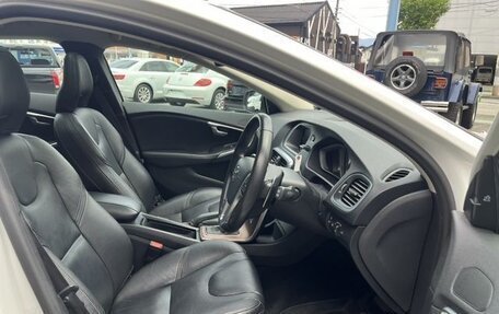 Volvo V40 II рестайлинг, 2020 год, 1 200 000 рублей, 6 фотография