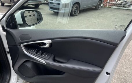 Volvo V40 II рестайлинг, 2020 год, 1 200 000 рублей, 10 фотография