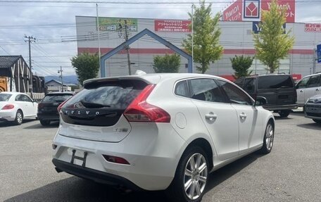 Volvo V40 II рестайлинг, 2020 год, 1 200 000 рублей, 3 фотография