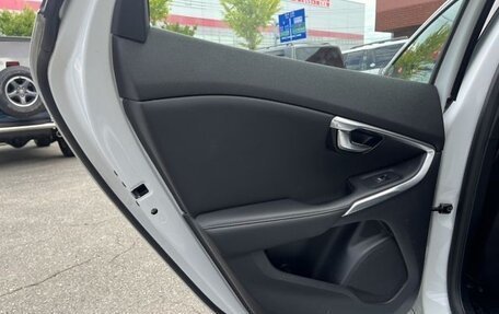 Volvo V40 II рестайлинг, 2020 год, 1 200 000 рублей, 14 фотография