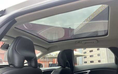 Volvo V40 II рестайлинг, 2020 год, 1 200 000 рублей, 15 фотография