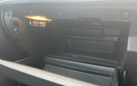 Volvo V40 II рестайлинг, 2020 год, 1 200 000 рублей, 23 фотография