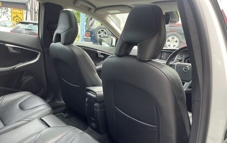 Volvo V40 II рестайлинг, 2020 год, 1 200 000 рублей, 20 фотография