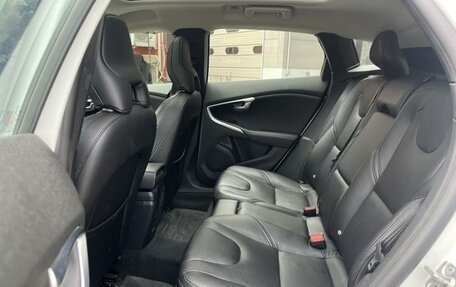 Volvo V40 II рестайлинг, 2020 год, 1 200 000 рублей, 17 фотография