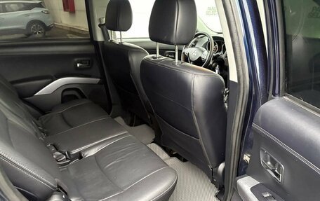 Mitsubishi Outlander III рестайлинг 3, 2011 год, 1 300 000 рублей, 12 фотография