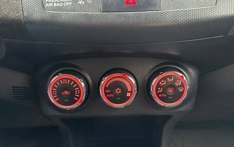 Mitsubishi Outlander III рестайлинг 3, 2011 год, 1 300 000 рублей, 15 фотография