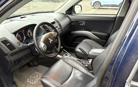 Mitsubishi Outlander III рестайлинг 3, 2011 год, 1 300 000 рублей, 20 фотография