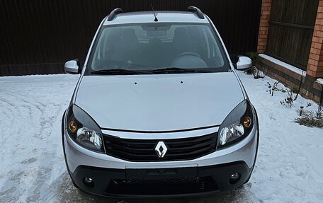 Renault Sandero I, 2013 год, 650 000 рублей, 3 фотография
