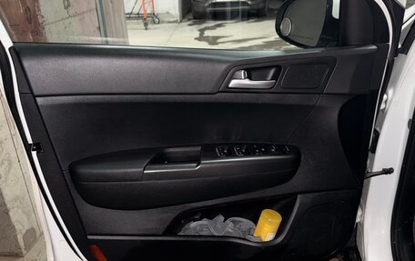 KIA Sportage IV рестайлинг, 2020 год, 2 199 000 рублей, 7 фотография