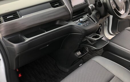 Honda Freed II, 2020 год, 1 800 000 рублей, 8 фотография