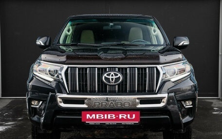 Toyota Land Cruiser Prado 150 рестайлинг 2, 2022 год, 5 650 000 рублей, 2 фотография