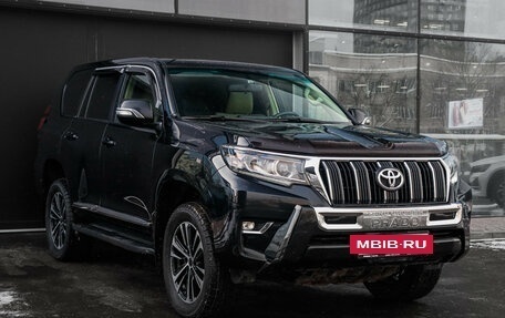 Toyota Land Cruiser Prado 150 рестайлинг 2, 2022 год, 5 650 000 рублей, 3 фотография