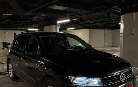 Volkswagen Tiguan II, 2019 год, 1 935 000 рублей, 1 фотография