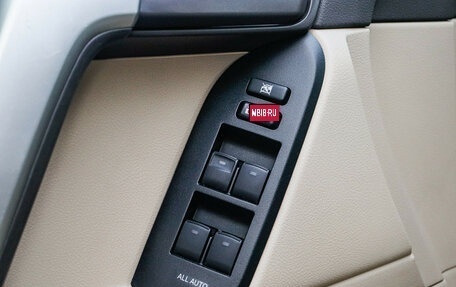 Toyota Land Cruiser Prado 150 рестайлинг 2, 2022 год, 5 650 000 рублей, 19 фотография