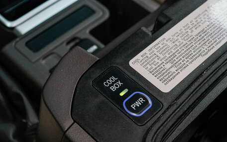 Toyota Land Cruiser Prado 150 рестайлинг 2, 2022 год, 5 650 000 рублей, 24 фотография