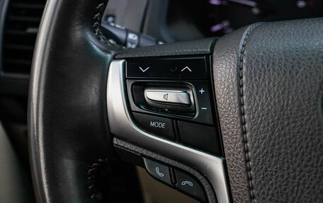 Toyota Land Cruiser Prado 150 рестайлинг 2, 2022 год, 5 650 000 рублей, 27 фотография