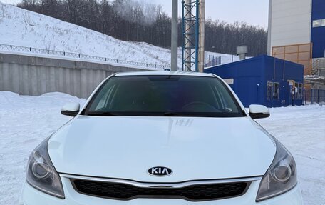 KIA Rio IV, 2018 год, 1 600 000 рублей, 2 фотография