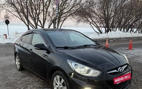Hyundai Solaris II рестайлинг, 2011 год, 640 000 рублей, 2 фотография