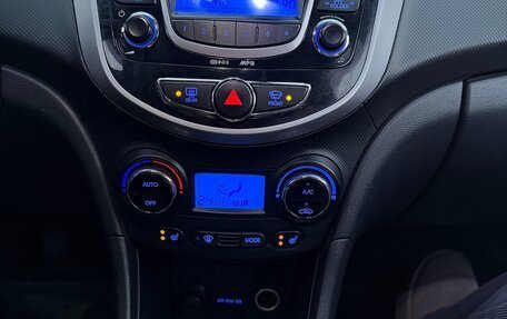 Hyundai Solaris II рестайлинг, 2011 год, 640 000 рублей, 15 фотография