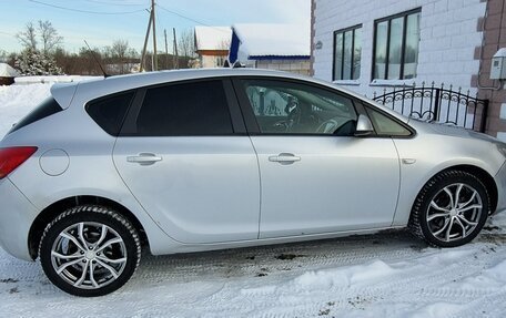 Opel Astra J, 2012 год, 533 000 рублей, 3 фотография