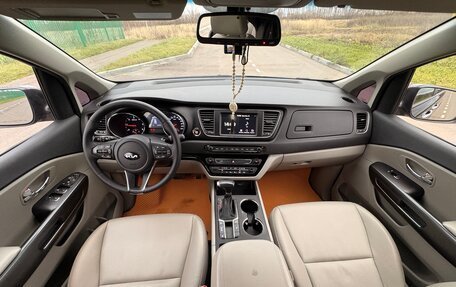 KIA Carnival III, 2019 год, 3 300 000 рублей, 7 фотография