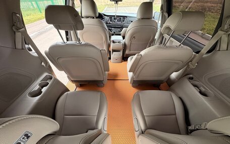 KIA Carnival III, 2019 год, 3 300 000 рублей, 11 фотография