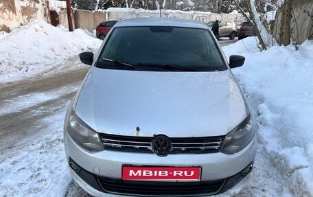 Volkswagen Polo VI (EU Market), 2013 год, 700 000 рублей, 1 фотография