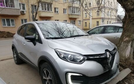 Renault Kaptur I рестайлинг, 2020 год, 1 800 000 рублей, 3 фотография