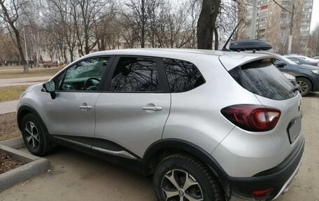 Renault Kaptur I рестайлинг, 2020 год, 1 800 000 рублей, 6 фотография