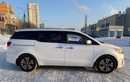 KIA Carnival III, 2019 год, 2 950 000 рублей, 5 фотография