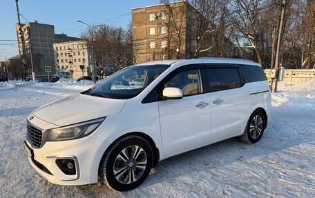 KIA Carnival III, 2019 год, 2 950 000 рублей, 2 фотография