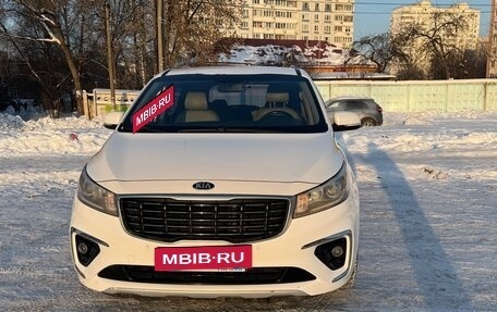 KIA Carnival III, 2019 год, 2 950 000 рублей, 3 фотография